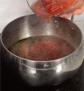 Фото приготовления рецепта: Пататас бравас, жареный картофель с соусом, шаг №3