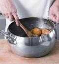 Фото приготовления рецепта: Рагу из баранины с картофелем, шаг №6