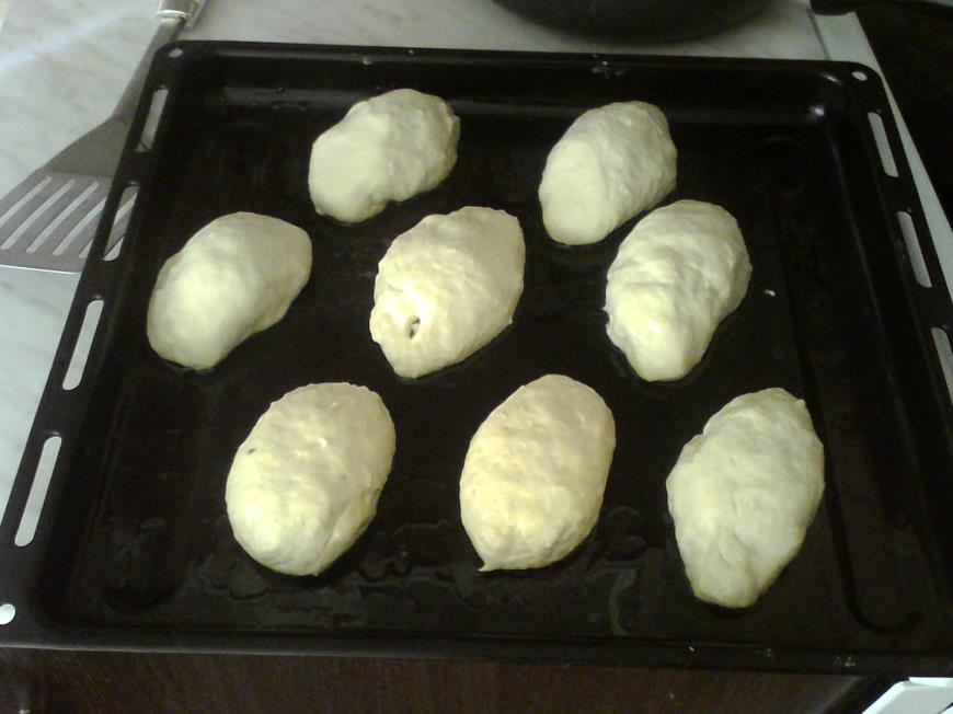 Формируем белорусские картофельные пирожки с грибами, капустой и яйцом