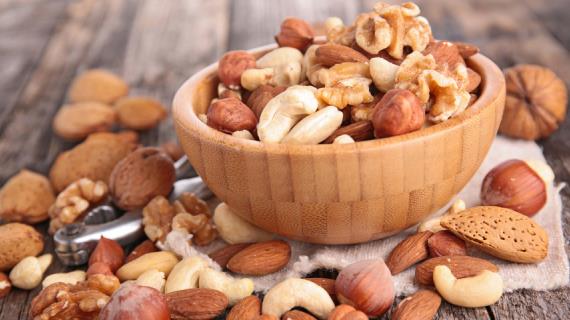 Что вы знаете о пользе и вреде орехов, в том числе и грецких? Тест