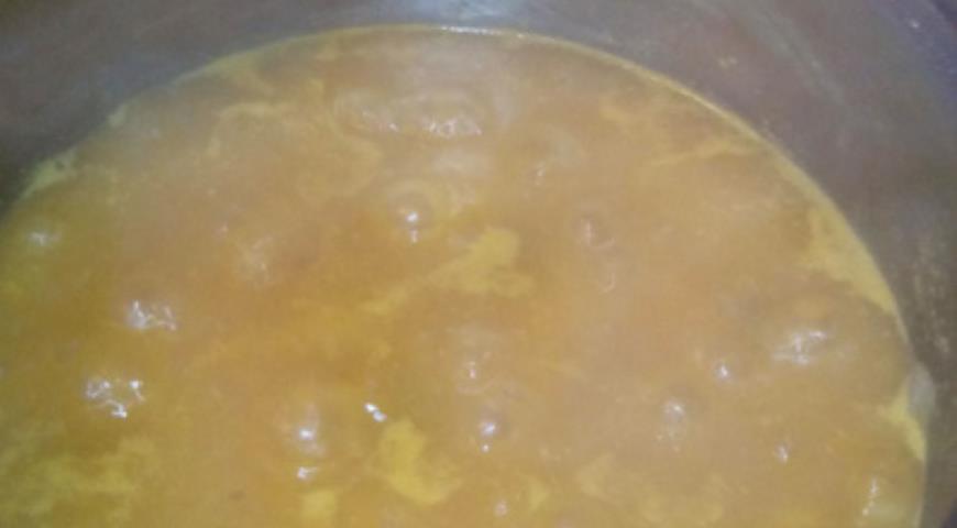 Пюрируем тыквенный крем-суп