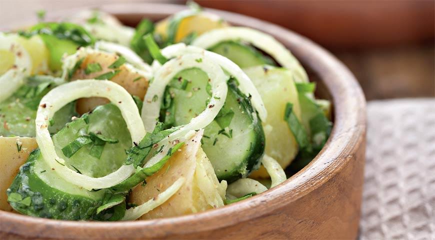 Картофельный салат с щавелем 