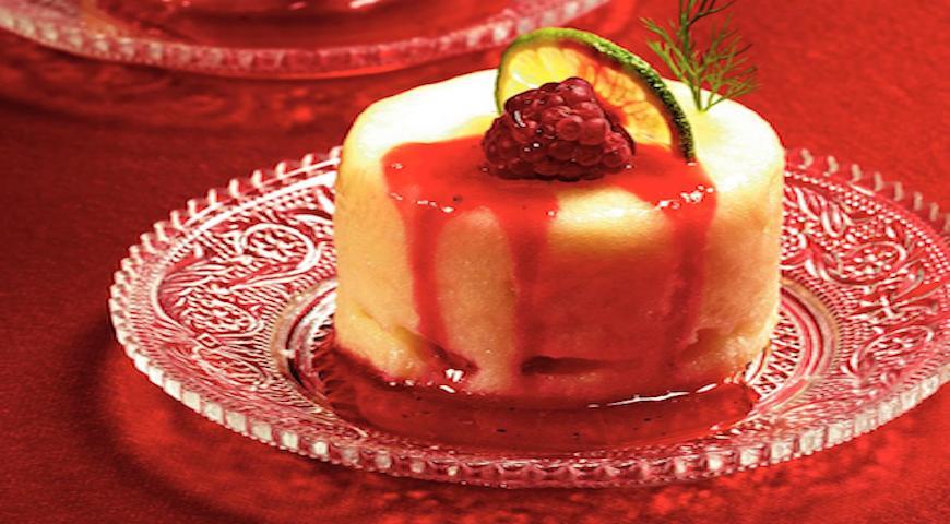 Рецепт Пирожное с ягодным кремом = мусс из гребешков с малиновым соусом