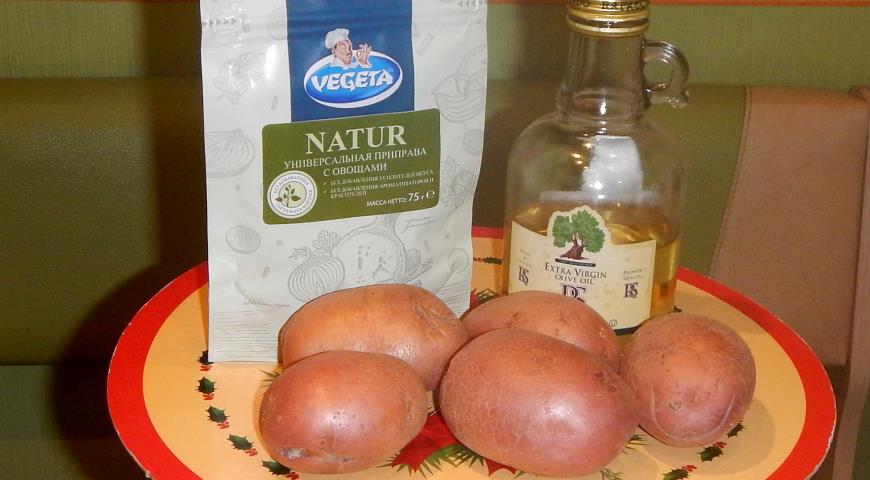 Подготавливаем картофель для запекания в горшочках