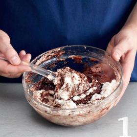 Фото приготовления рецепта: Шоколадное полено от Пьера Эрме, шаг №1