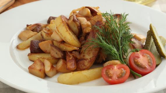 Шампиньоны жареные на сковороде с картошкой и луком: как приготовить вкусное блюдо