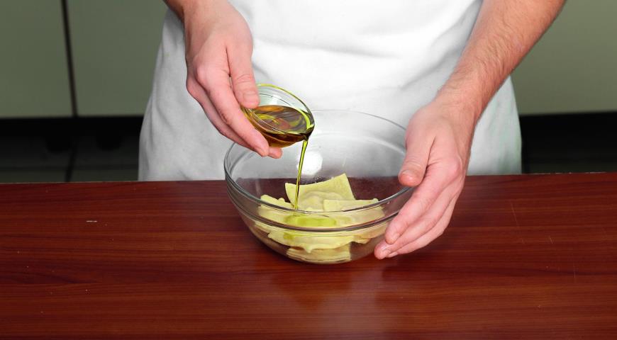 Фото приготовления рецепта: Сицилийские равиоли с тыквой, шаг №6