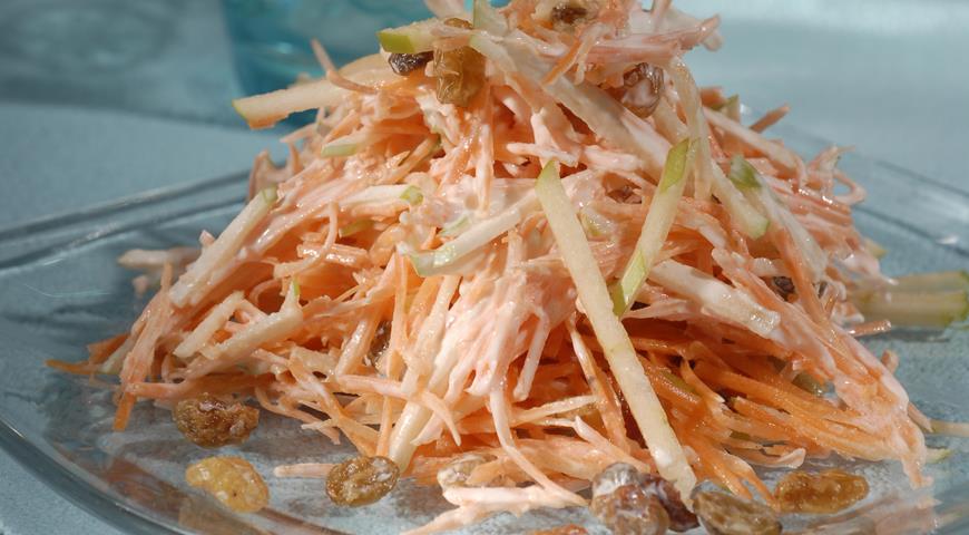 Рецепт Салат из моркови с яблоком