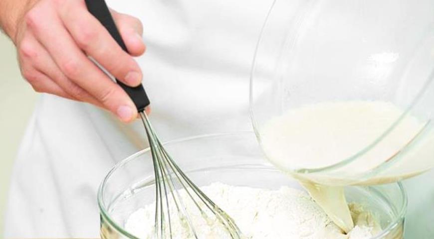 Фото приготовления рецепта: Скороспелые пирожки с капустой, шаг №2