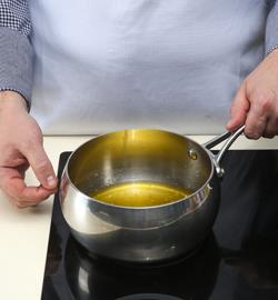 Фото приготовления рецепта: Как приготовить топлёное масло, шаг №7