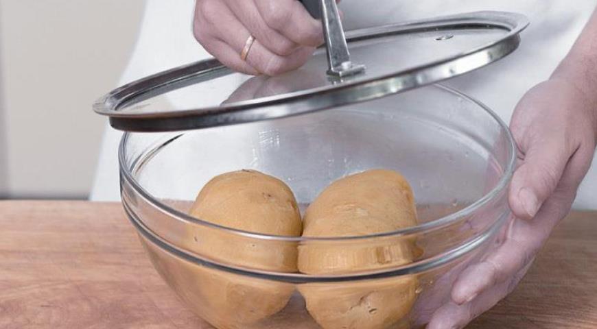 Фото приготовления рецепта: Торт из картофеля со сметанным кремом, шаг №1