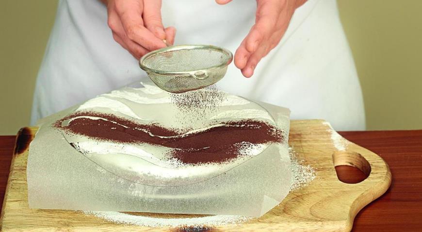 Фото приготовления рецепта: Торт Зебра на сметане, шаг №3