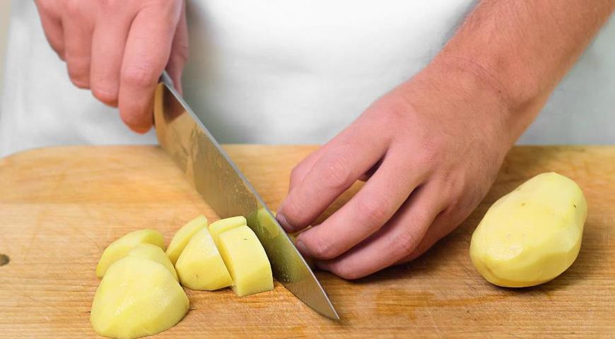 Фото приготовления рецепта: Самоса с картофелем и горошком, шаг №1