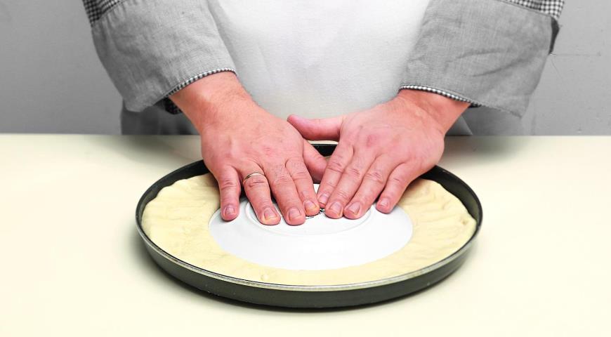Фото приготовления рецепта: Итальянский пирог, шаг №4