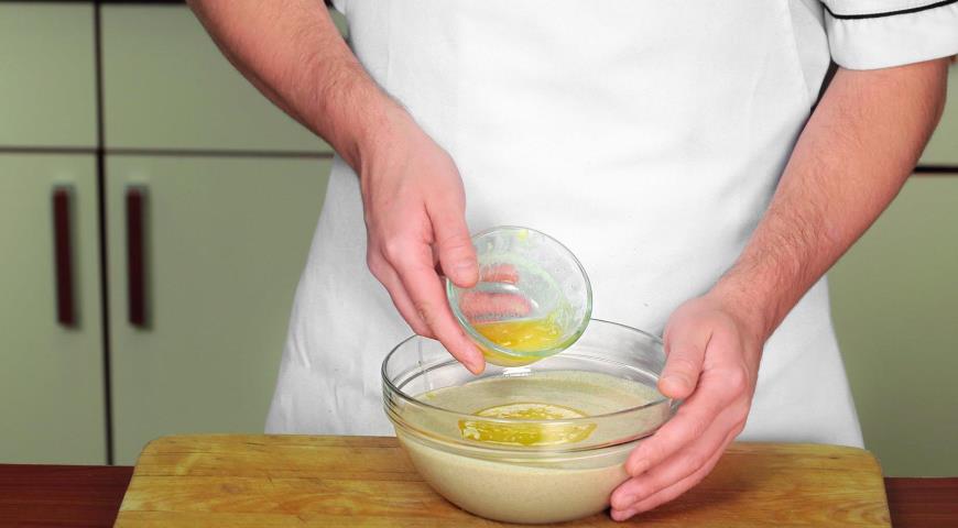 Фото приготовления рецепта: Бретонские блины с грушами, шаг №5