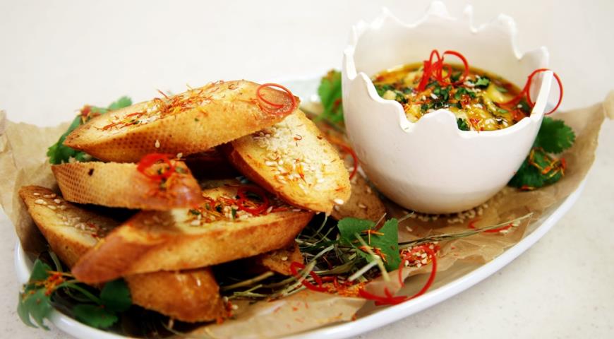 Рецепт Хумус из чечевицы с гренками и мандариновым соусом