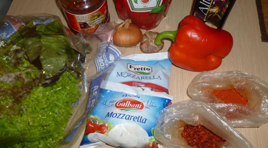 Ингредиенты для приготовления моцареллы с томатно-базиликовым соусом