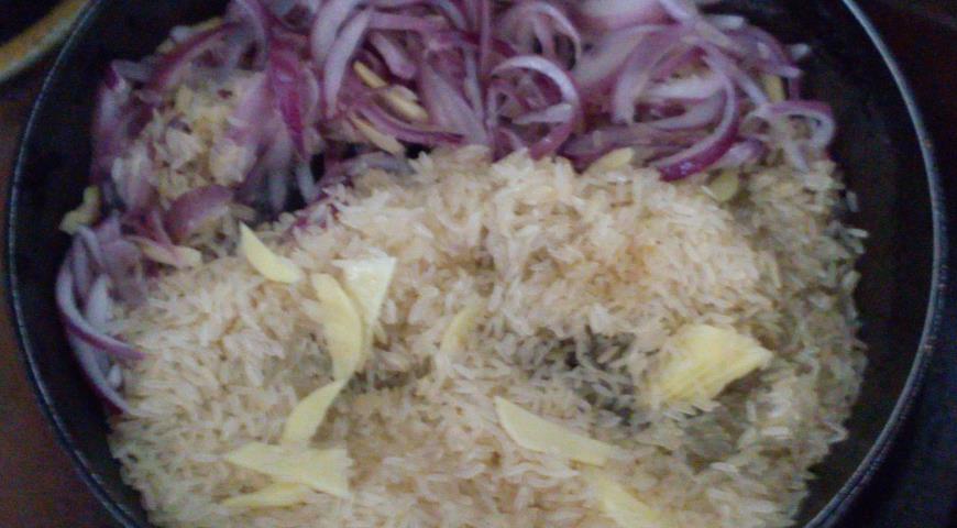 Готовим рис с имбирем и луком