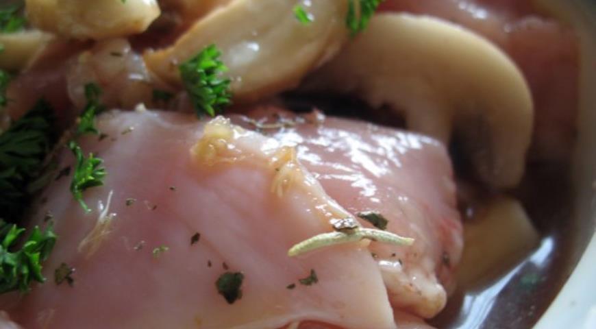 Замариновать куриное филе для приготовления шашлычков