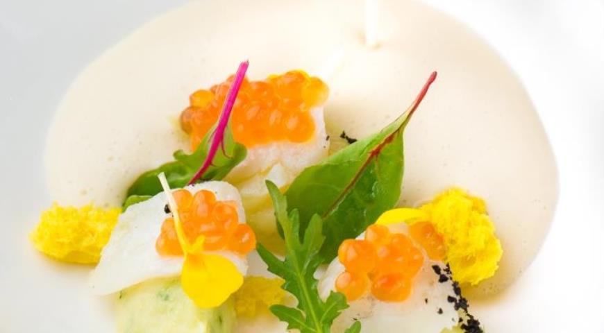 Рецепт Крем-суп из цветной капусты и лайма с треской и икрой