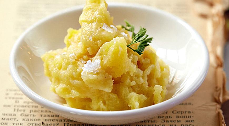 Рецепт Мятый картофель с ошпаренным луком