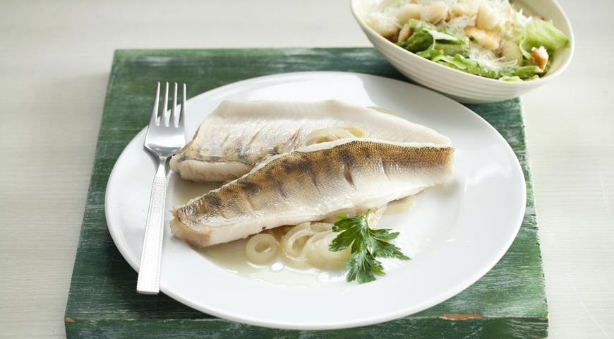 Рецепт Рыба на луковой подушке
