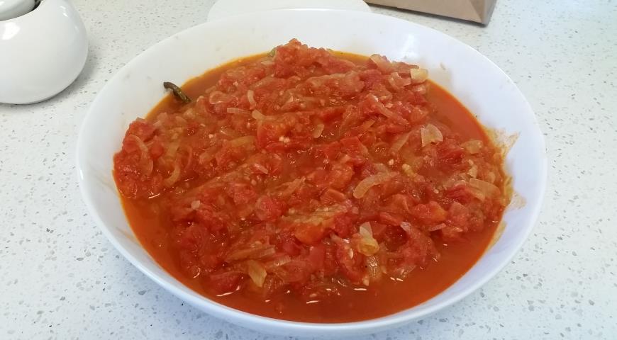 Болгарский перец в томатах готов
