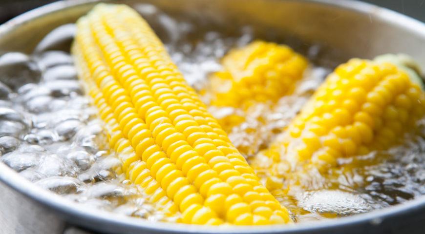 Как и сколько варить кукурузу