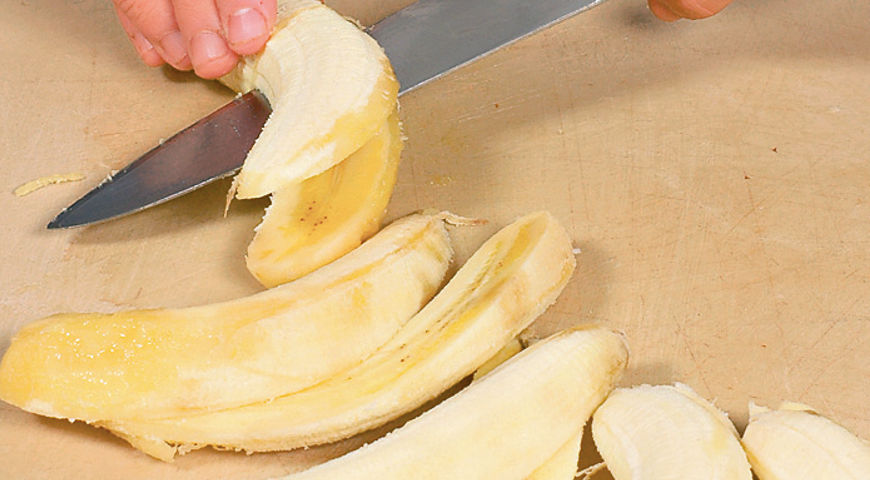 Фото приготовления рецепта: Творожный крем с бананом, шаг №1