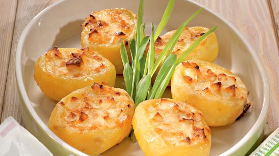 Картофель, фаршированный сыром