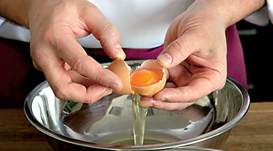 Запеченные яйца с сыром и остро-сладким беконом. Шаг 2