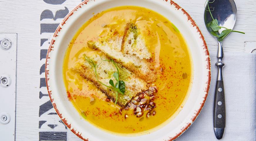 Рецепт горохового супу с копченым окороком