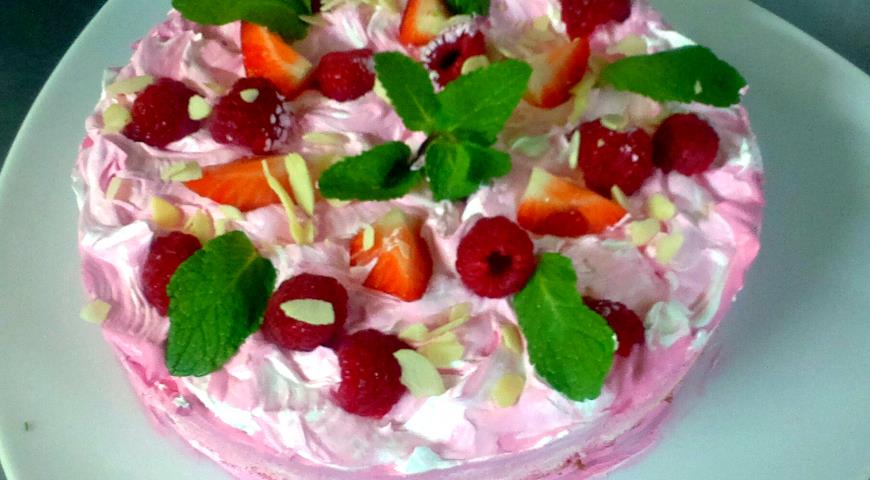 Розовый торт - холодный Чизкейк с ягодами 