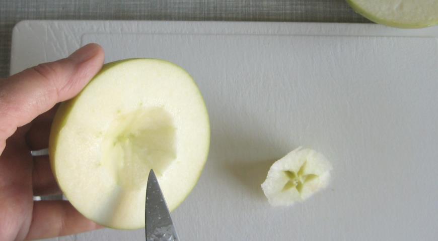Приготавливаем яблоки для запекания в духовке