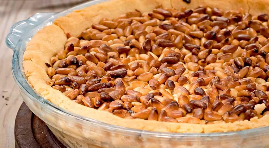 Пирог с кедровыми орешками