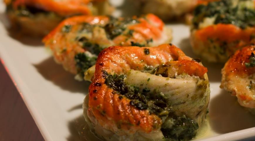 Рецепт Рыбные "розочки" со шпинатом