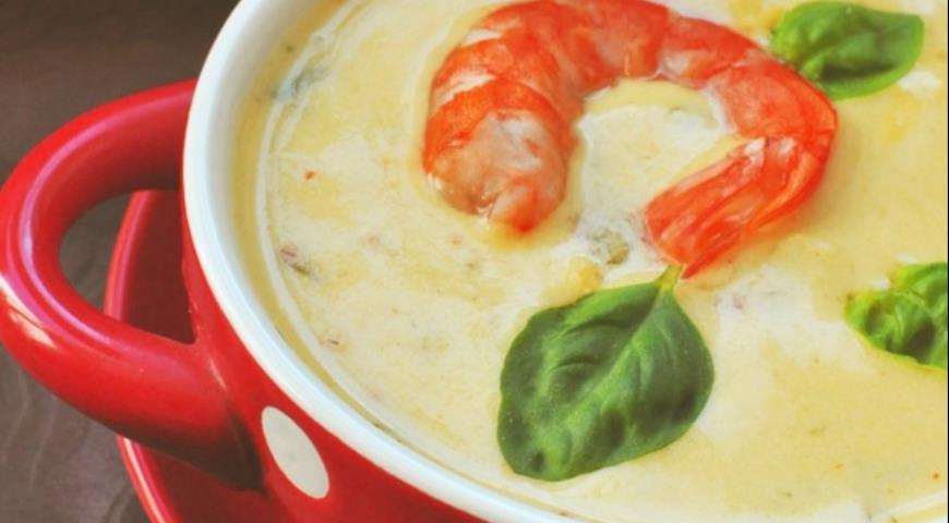 Рецепт Сливочный крем-суп с креветками и шафраном