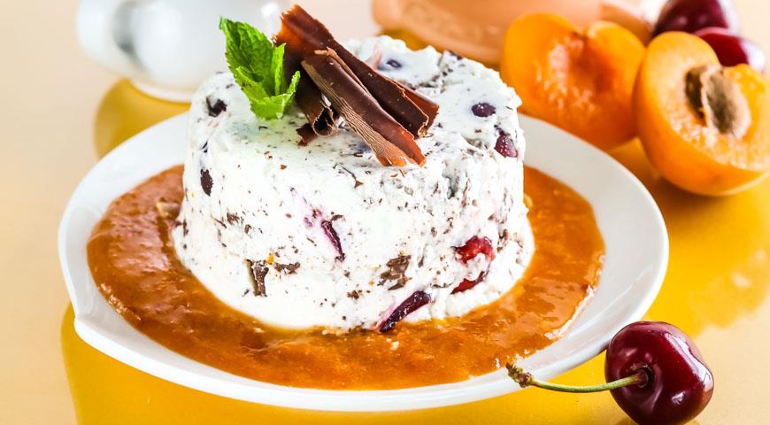 Сицилийский ?творожный десерт с абрикосовым соусом