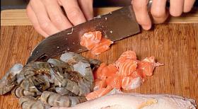 Фото приготовления рецепта: Рыбный рулет с креветками, шаг №1