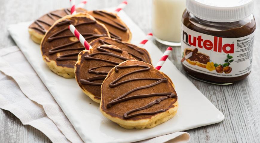 Рецепт Мини-оладушки на палочках с пастой Nutella®