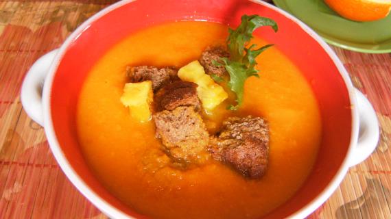 Тыквенно-морковный суп с апельсинами и имбирем