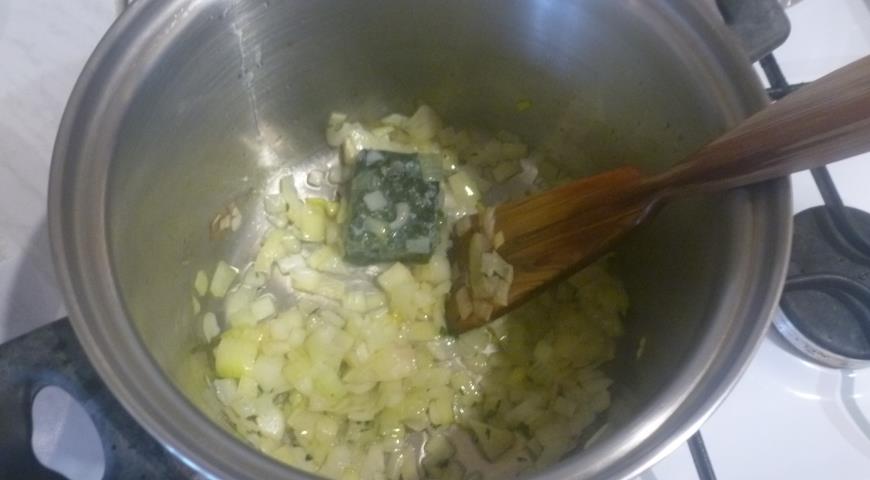 Готовим суп-пюре из тыквы со шпинатом