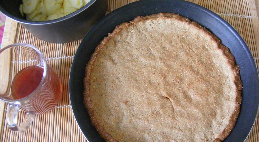 Подготовить яблочную начинку для пирога