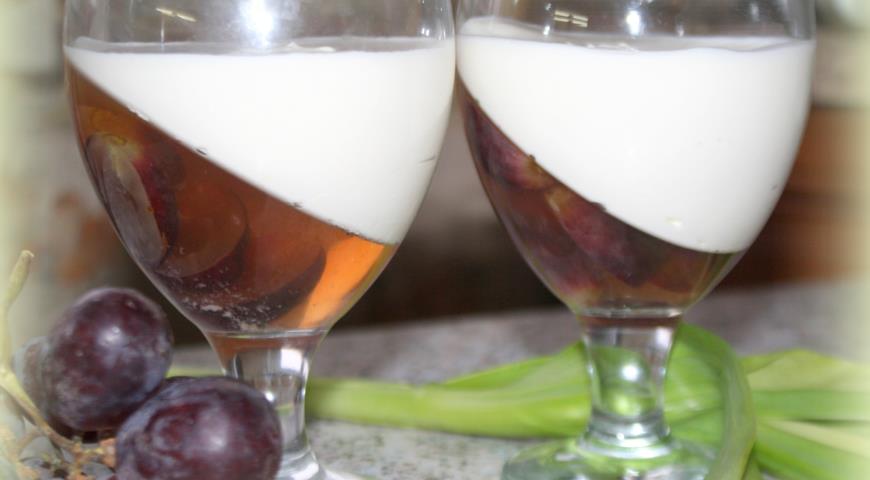 Десерт из рикотты и виноградного желе