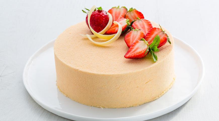 Торт Клубника-базилик-ваниль
