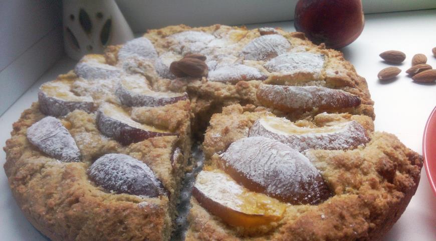 Пирог с персиками