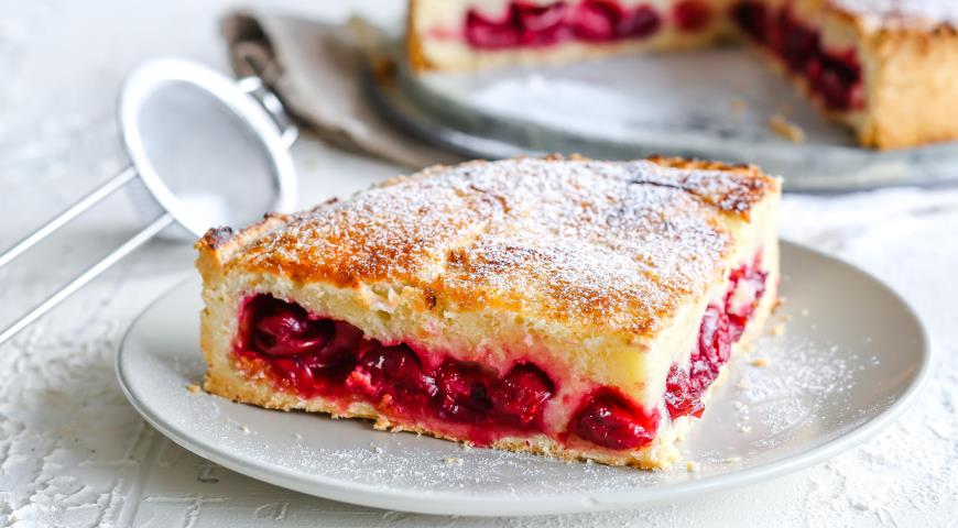 Вишневый пирог в духовке, рецепт с фото пошагово и видео — lilyhammer.ru