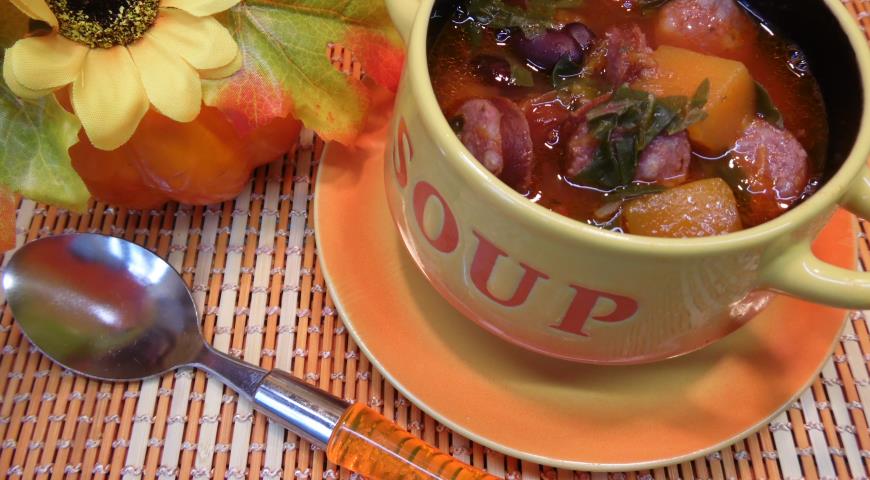 Томатный суп с тыквой и мангольдом