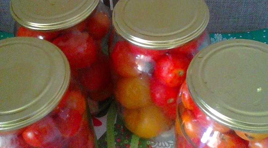 Готовим помидоры в томатном соке на зиму
