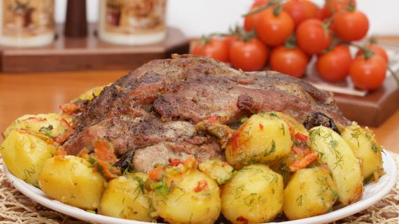 Как приготовить: Жаркоп (мясо с картошкой) — рецепт и советы от Бабушки Эммы